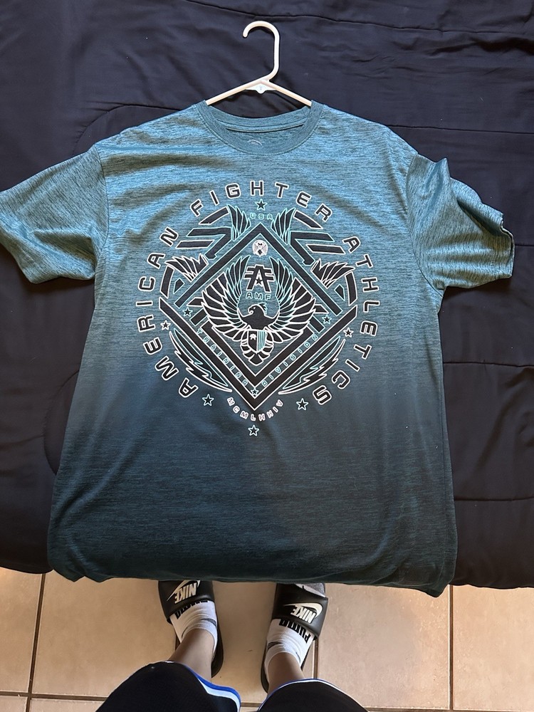 American Fighter Men’s XL Blue Graphic Print Crew Neck Short Sleeve T-Shirt
