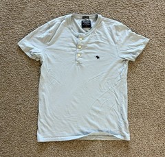 Abercrombie & Fitch Henley Shirt Mens Small Light Blue Short Sleeve Moose Logo