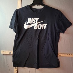Nike Mens Just Do It Graphic T-Shirt Black White Swoosh Logo Large AR5006-010