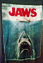 JAWS TEE SHIRT NEW SHORT SLEEVE COTTON L LARGE NWOT MOTION PICTURE MACHINE WASH*