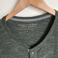 Banana Republic Soft Wash Men’s L Forest Green Heathered Henley T-Shirt