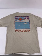 Patagonia Men’s Beige T-Shirt Short Sleeve Size S