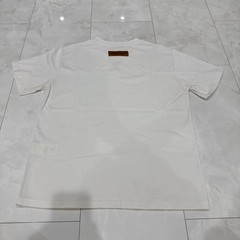 LOUIS VUITTON ・Embossed LV T-shirt
