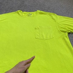 Duluth Trading Mens L Bright Safety Yellow Short Sleeve T-Shirt Pocket Stretch *
