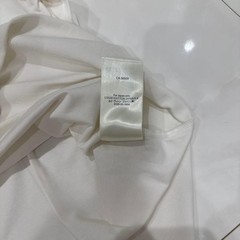 LOUIS VUITTON ・Embossed LV T-shirt