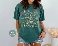 Sweet Like Honey Bee Honeycomb Nature Graphic Comfort Tee Soft Cozy Gift Unisex