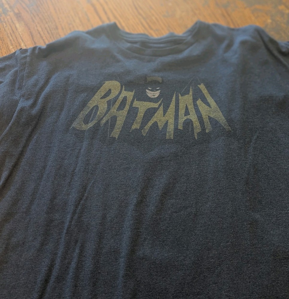 Batman Classic TV Show Logo Men’s XL T-Shirt Faded Blue