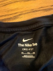 Nike T-Shirt XXL Black Yellow Men’s Short Sleeve Graphic Tee Used
