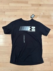 Under Armour Men’s T Shirt XL Black – New With Tags