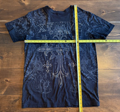 Xtreme Couture Men’s T-Shirt Size Large Black Cross Y2K Light Use