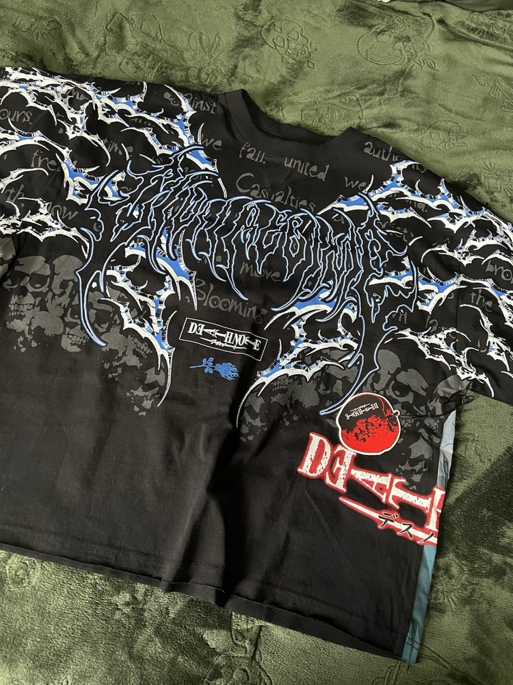 Civil Regime x Death Note – Ls Fatal Stare Dungeon Tee In Black – Size L
