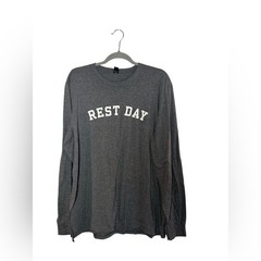 District Perfect Tri Long Sleeve “Rest Day” Graphic Tee Gray XL