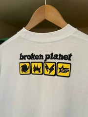 Broken Planet In Case Of Emergency Tee Y2k Mens Size Small