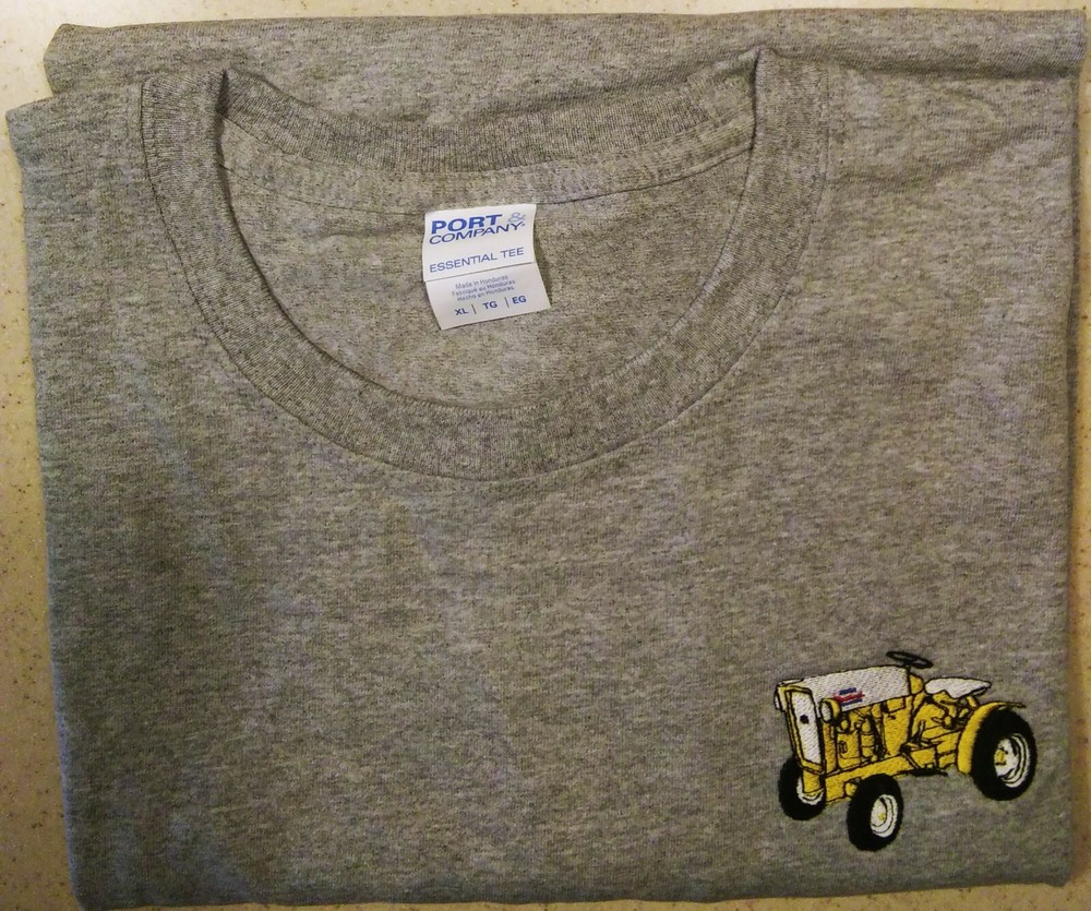 IH Cub Cadet Original,Hood Logo,70/100,149,1650 or 982 100% Cotton T-shirt