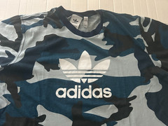 ADIDAS TREFOIL BLUE CAMO SIZE XL SHORTS SLEEVE T-SHIRT…SEE DESCRIPTION’