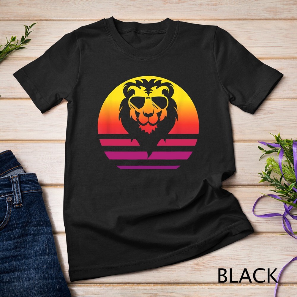 Lion Retro Style Vintage T-Shirt Unisex T-shirt