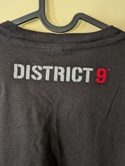 District 9 Multi-National United Movie Promo T Shirt Size Medium