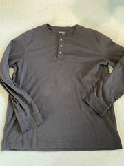 Croft & Barrow Shirt Men’s Large Easy Care Black Long Sleeve Henley Tee