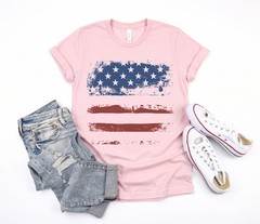 Grunge American Flag T-Shirt: Patriotic Fourth of July Unisex Tee